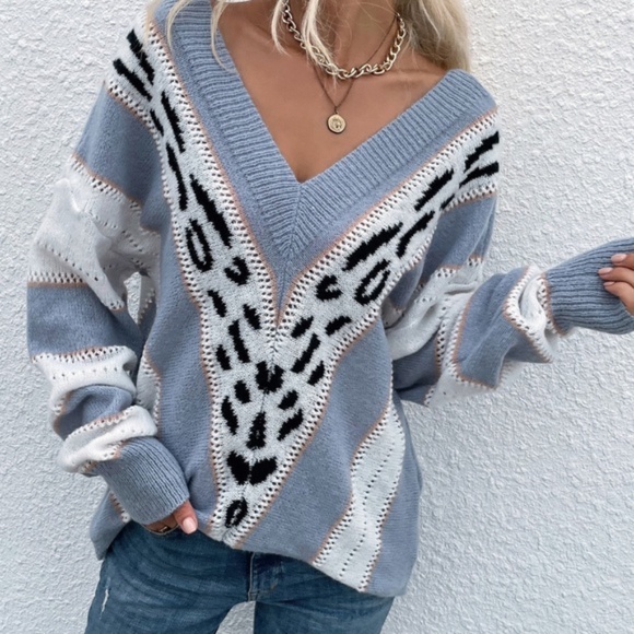 Blue White Leopard Print Off Shoulder Oversized Light Sweater - Picture 4 of 6